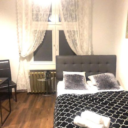 Apartament Kameralny Przy Ulicy Dlugiej Apartment Гданск Екстериор снимка