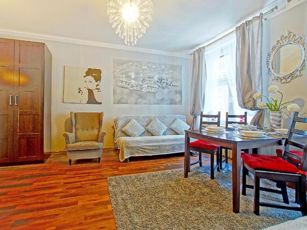 Apartament Kameralny Przy Ulicy Dlugiej Apartment Гданск Екстериор снимка